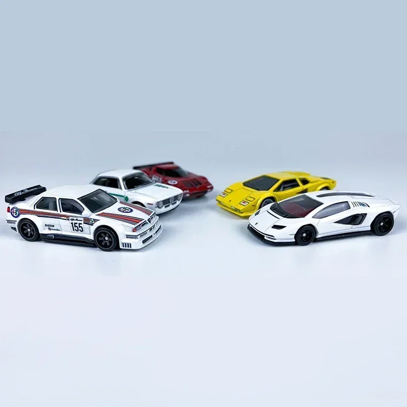 Hub Caps In Stock Hot Wheels P - огляд і ціна Model Kit Alfa Romeo