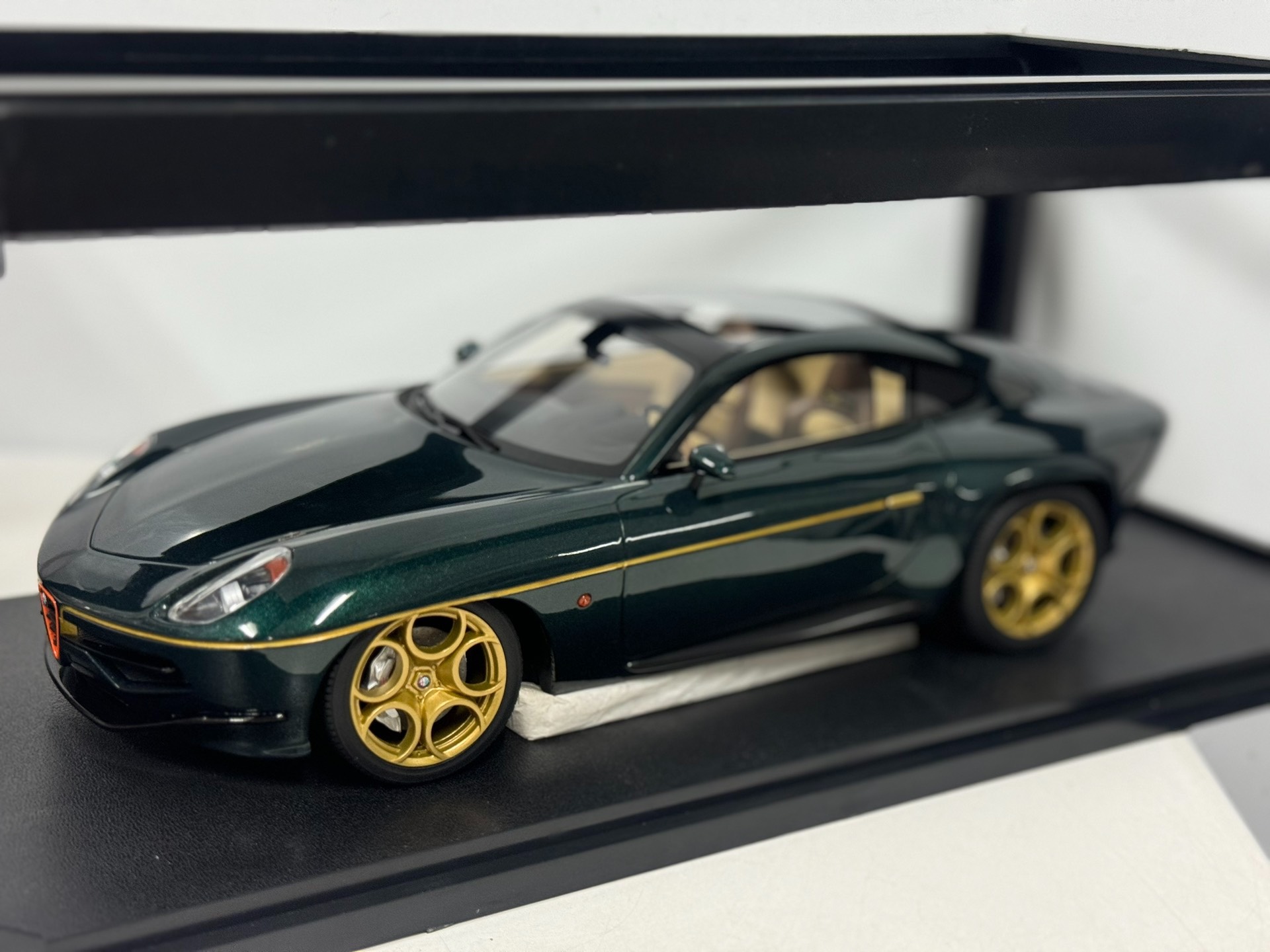 Diecast CULT 1/18 Scale Alfa R - огляд і ціна Model Kit Alfa Romeo