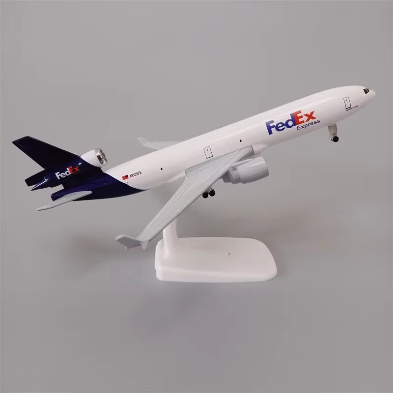 Airplane Model 20cm Air Fedex  - огляд і ціна Model Kit Centaur