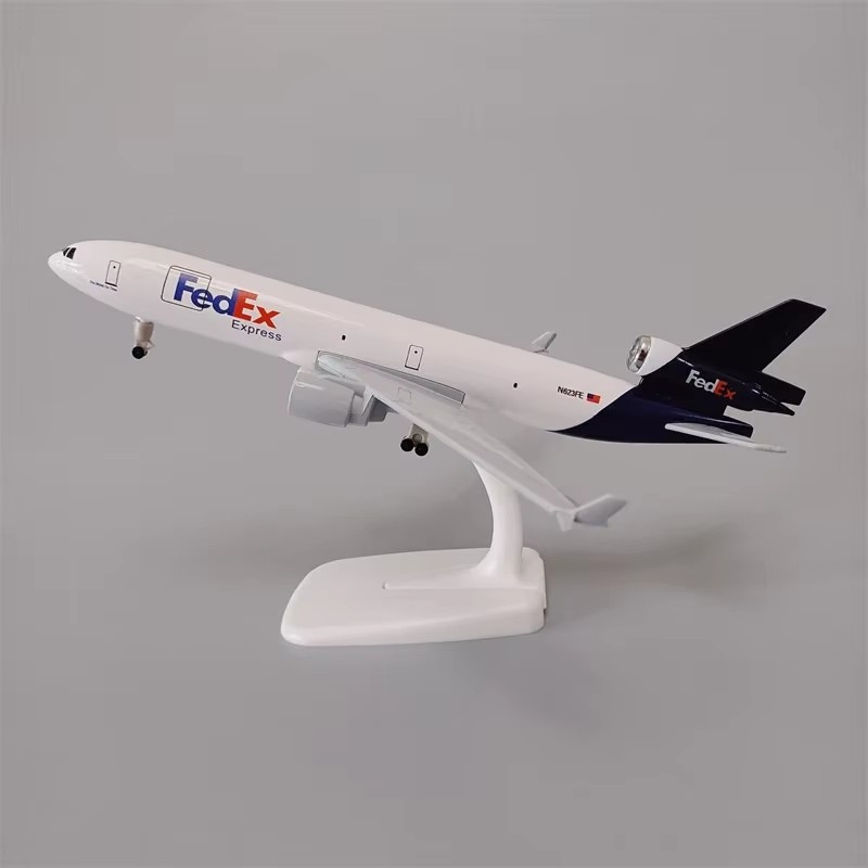 Airplane Model 20cm Air Fedex  - огляд і ціна Model Kit Centaur