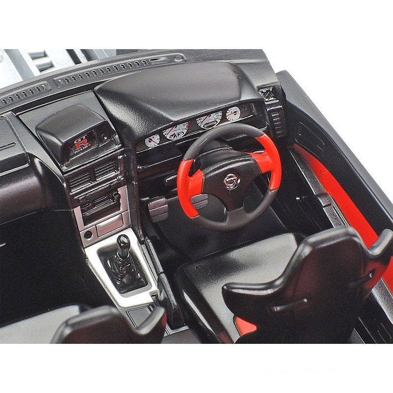 Static assembly car model Tami - огляд і ціна Model Kit R34