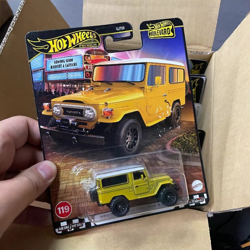 Hot Wheels Premium 2025 Boulev - огляд і ціна Model Kit Alfa Romeo