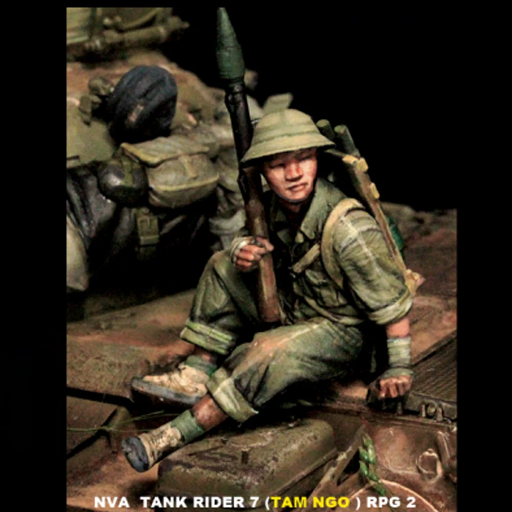 1/35 NVA Tank RIDER 7, RPD 2,  - огляд і ціна Model Kit Figure