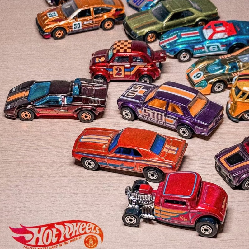 Hot Wheels The Hot Ones Mix 2  - огляд і ціна Model Kit Alfa Romeo